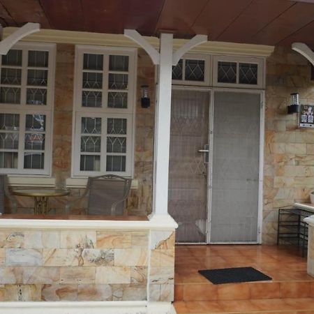 Diyar Villas Puncak Q4/11 エクステリア 写真